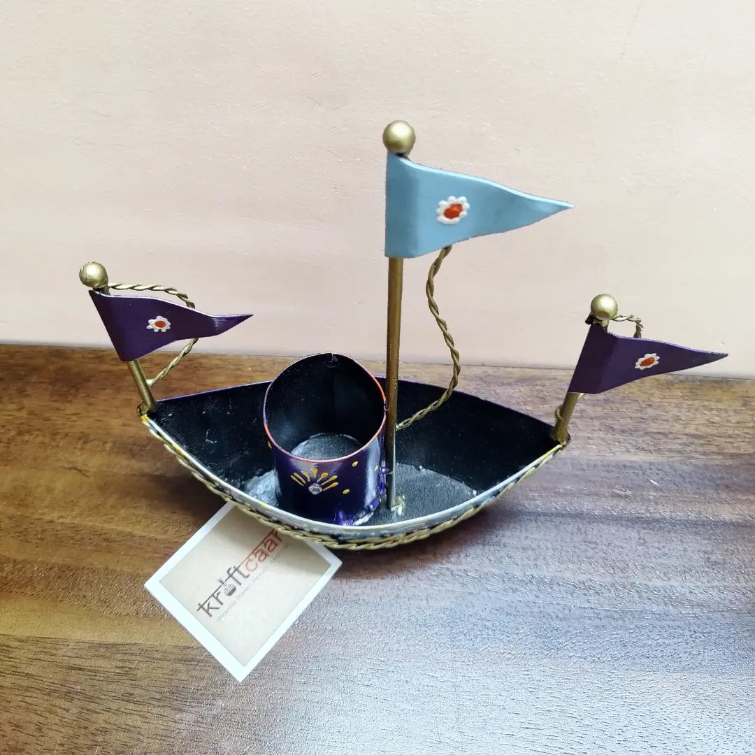 Boat Metal Pen Stand Table Decor