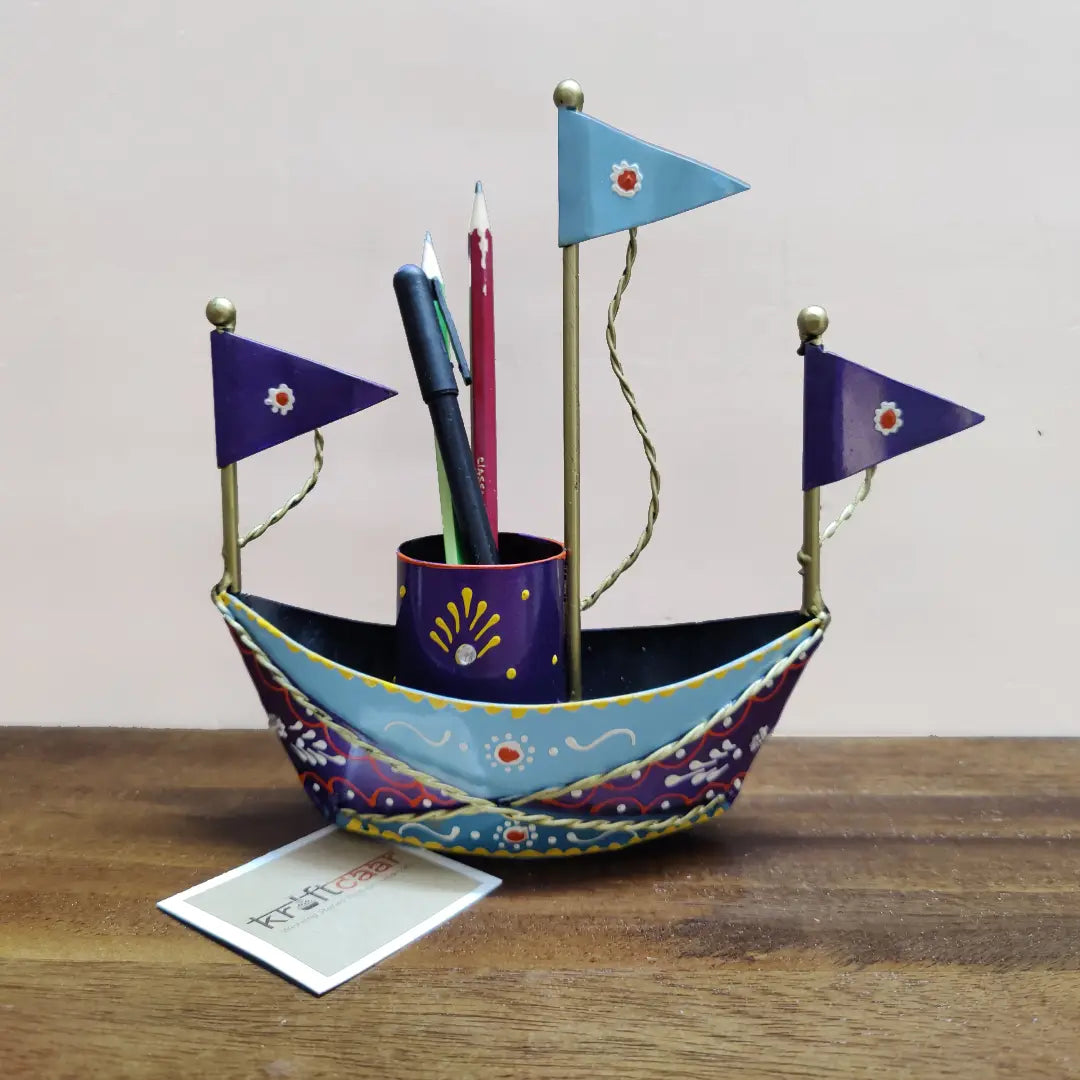 Boat Metal Pen Stand Table Decor